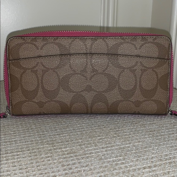 Coach wallet - Picture 2 of 3